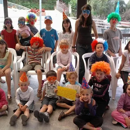 Zecamping 4 Etoiles Chiens Acceptes Tennis Piscine Chauffee خيمة فخمة 4*