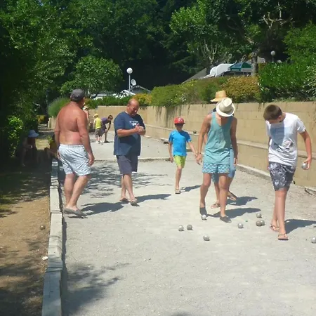 Lyxtält Zecamping 4 Etoiles Chiens Acceptes Tennis Piscine Chauffee Salles-Curan