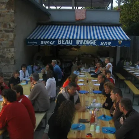 Zecamping 4 Etoiles Chiens Acceptes Tennis Piscine Chauffee خيمة فخمة 4*