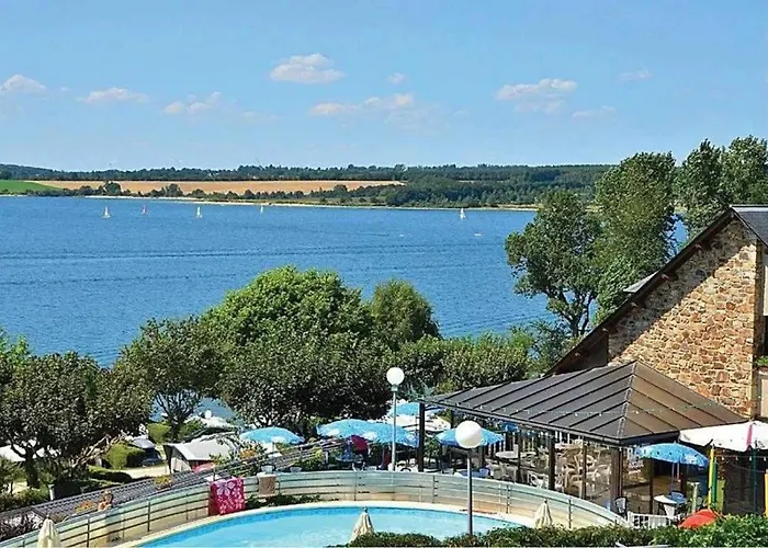 Zecamping 4 Etoiles Chiens Acceptes Tennis Piscine Chauffee