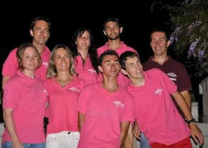 Zecamping 4 Etoiles Chiens Acceptes Tennis Piscine Chauffee Salles-Curan