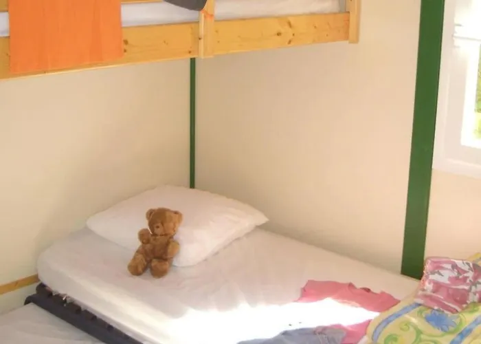 Zecamping 4 Etoiles Chiens Acceptes Tennis Piscine Chauffee خيمة فخمة