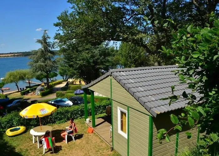 Zecamping 4 Etoiles Chiens Acceptes Tennis Piscine Chauffee 4*