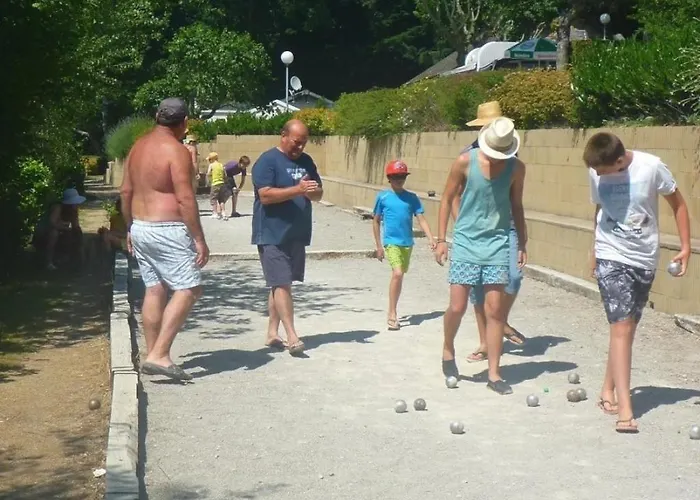 خيمة فخمة Zecamping 4 Etoiles Chiens Acceptes Tennis Piscine Chauffee Salles-Curan