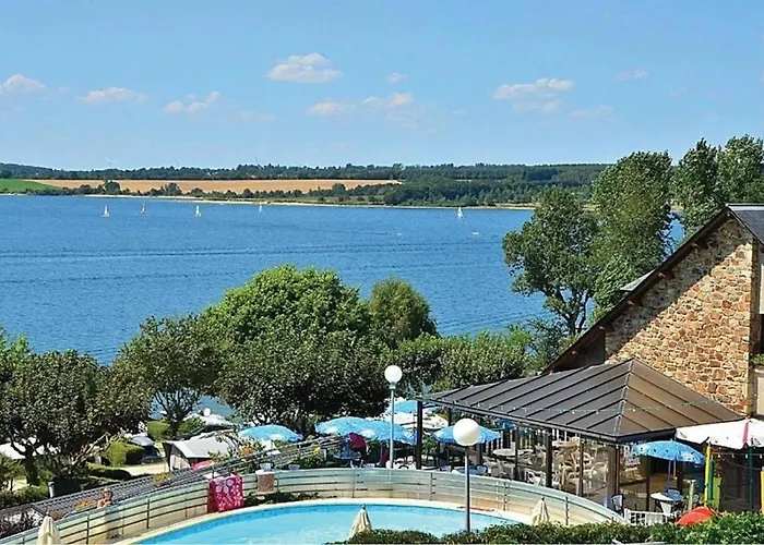 Zecamping 4 Etoiles Chiens Acceptes Tennis Piscine Chauffee خيمة فخمة Salles-Curan