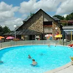 Zecamping 4 Etoiles Chiens Acceptes Tennis Piscine Chauffee ラグジュアリーテント 4*