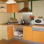 Zecamping 4 Etoiles Chiens Acceptes Tennis Piscine Chauffee ラグジュアリーテント 4*