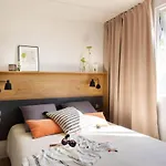 Zecamping 4 Etoiles Chiens Acceptes Tennis Piscine Chauffee ラグジュアリーテント 4*