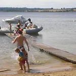 Zecamping 4 Etoiles Chiens Acceptes Tennis Piscine Chauffee ラグジュアリーテント 4*