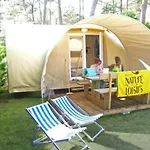 Zecamping 4 Etoiles Chiens Acceptes Tennis Piscine Chauffee