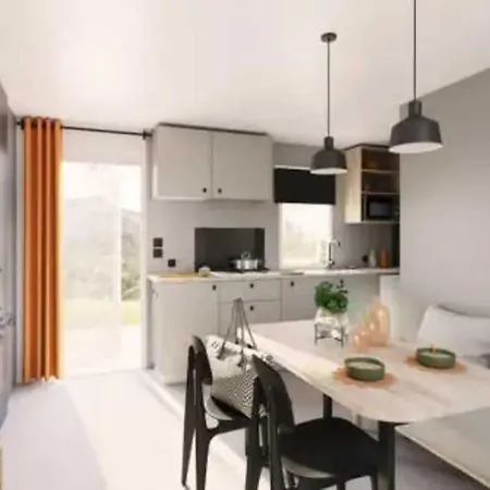 4 Etoiles - Piscine - Ccahice 캠프장 Salles-Curan