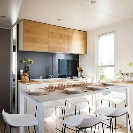 캠프장 4 Etoiles - Piscine - Ccahice Salles-Curan