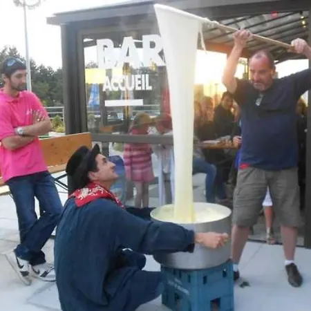 4 Etoiles - Piscine - Ccahice