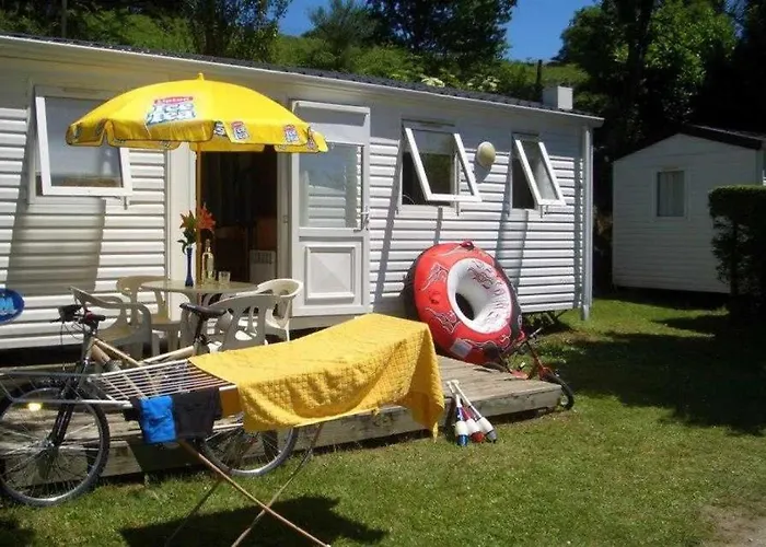 Zecamping 4 Etoiles Chiens Acceptes Tennis Piscine Chauffee Salles-Curan