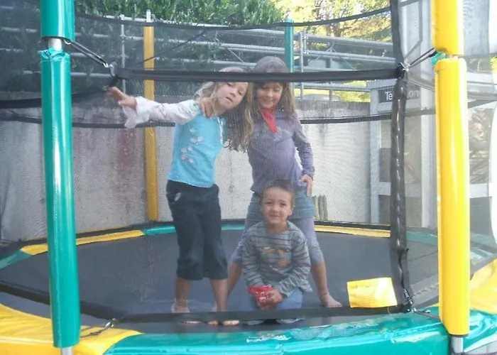 Zecamping 4 Etoiles Chiens Acceptes Tennis Piscine Chauffee